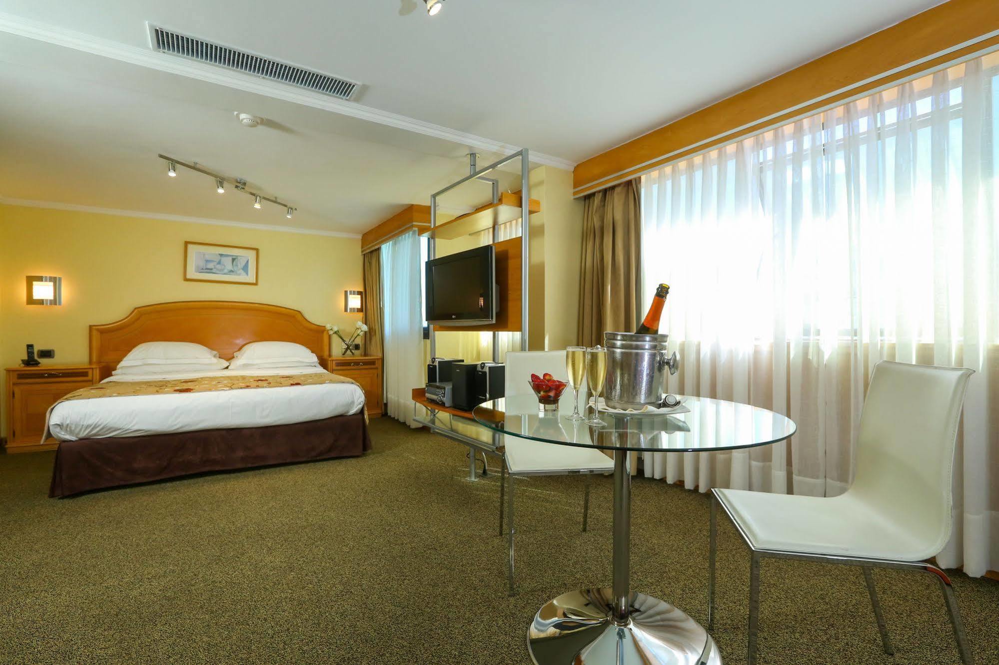 Hotel Restaurante Ankara Виня дел Мар Екстериор снимка